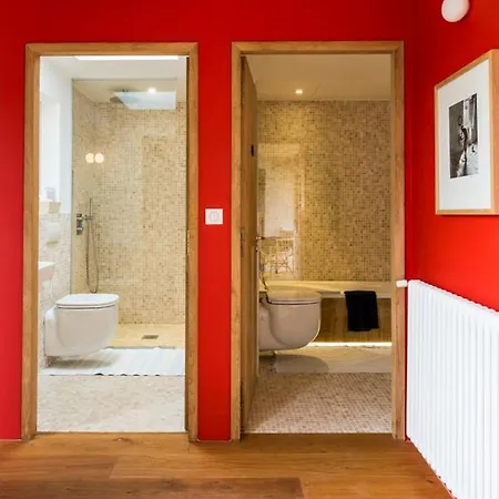 Sleeps 12 With Pool And Wifi Villa *