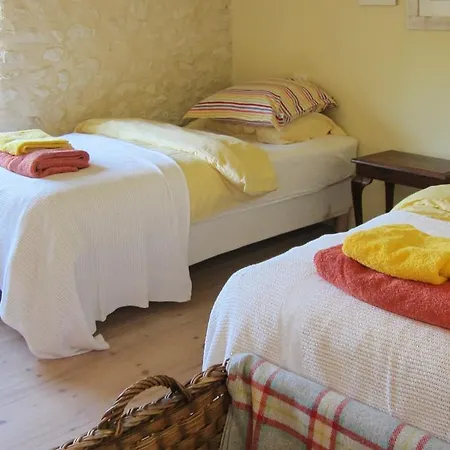 Sleeps 12 With Pool And Wifi * Verteillac